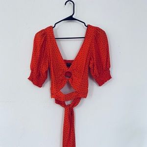 UO Fitted Cutout Cropped Top